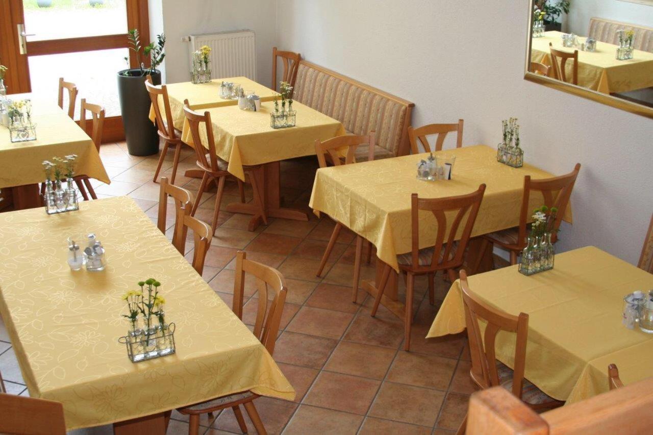 Hotel Gaestehaus Theresia Garni Muhlheim an der Donau Exterior photo